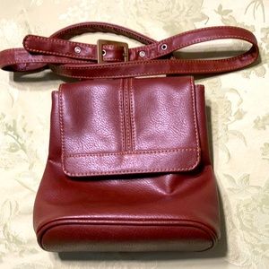 Liz Claiborne crossbody leather purse